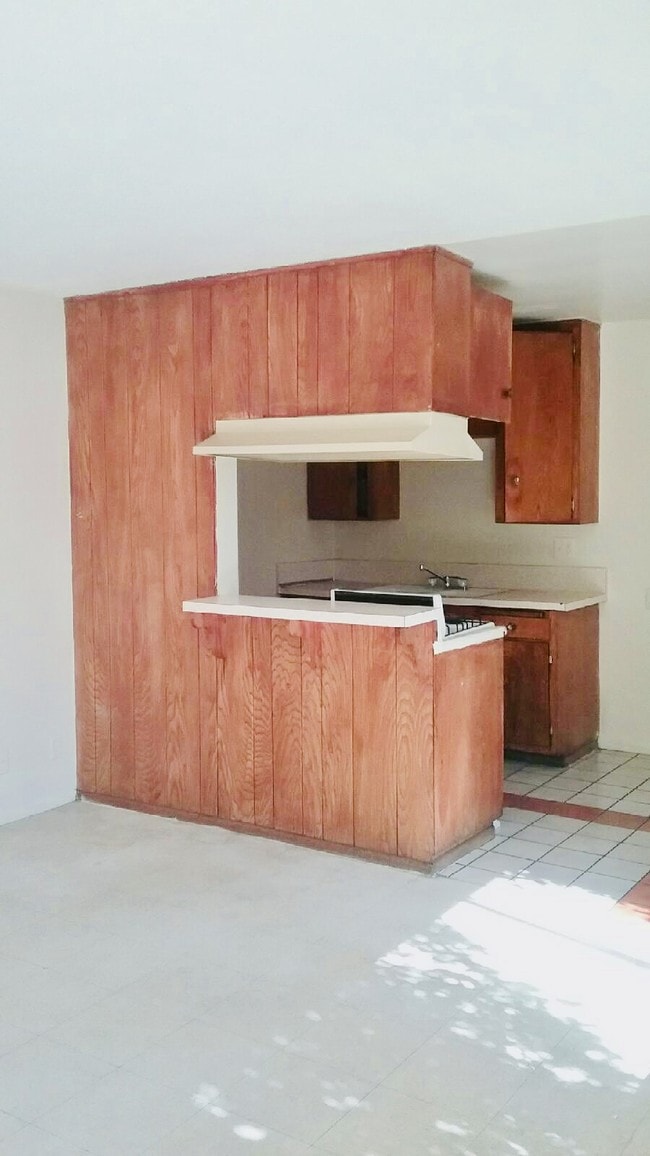 Photo - 10215 California Ave Apartment Unit E