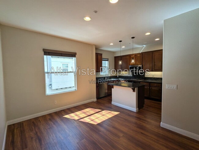 Photo - 10521 Zenor Ln