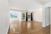 Photo - 9859 Arleta Ave
