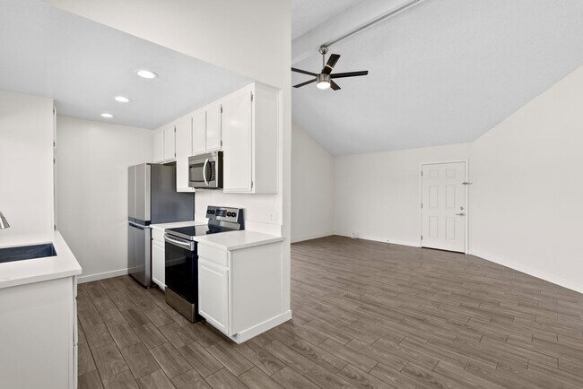 Photo - 8651 Gloria Ave Unit C