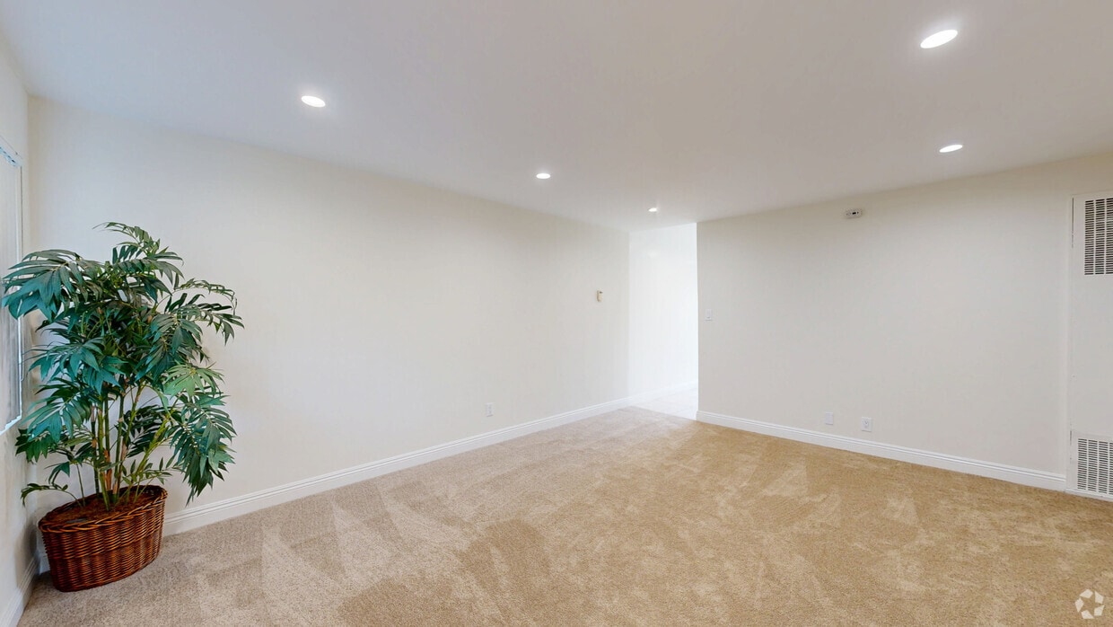 3D Tour - Evergreen Pine