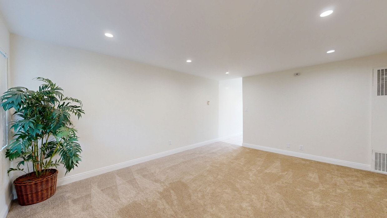 3D Tour - Evergreen Pine