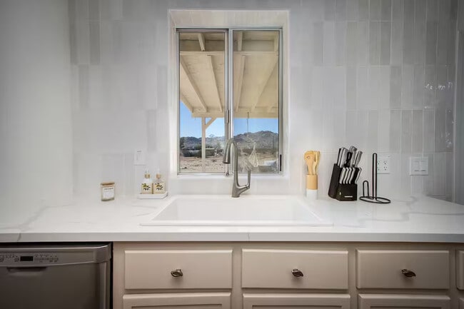 Photo - 63365 Cobalt Rd