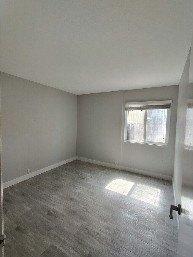 Photo - 10805 Caravelle Pl