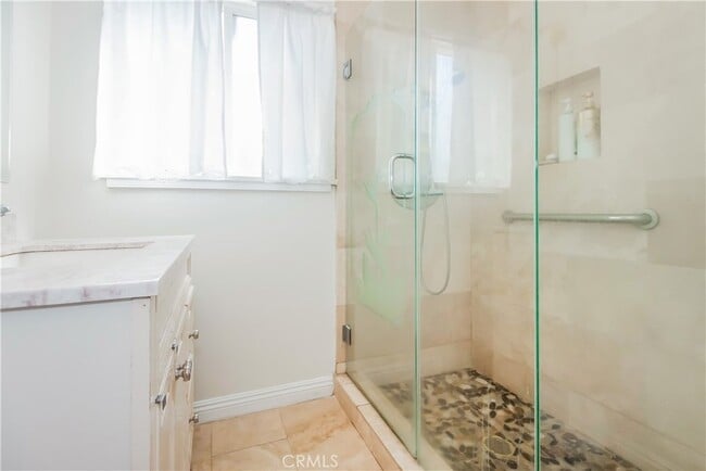 Photo - 15011 Hartland St