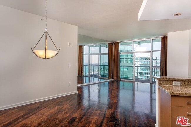 Photo - 13700 Marina Pointe Dr Unit 1822