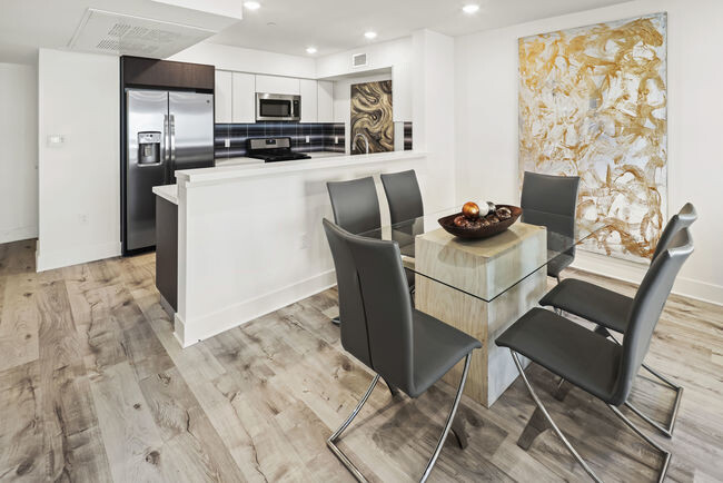 dining - 10608 Santa Monica Blvd.