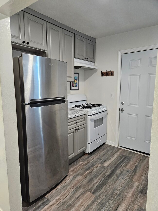 Photo - 7055 University Ave