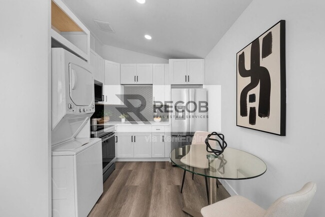 Photo - 1638 Elm Ave Unit 2