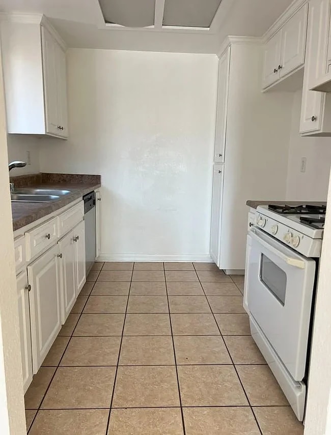 Photo - 461 Westminster Pl