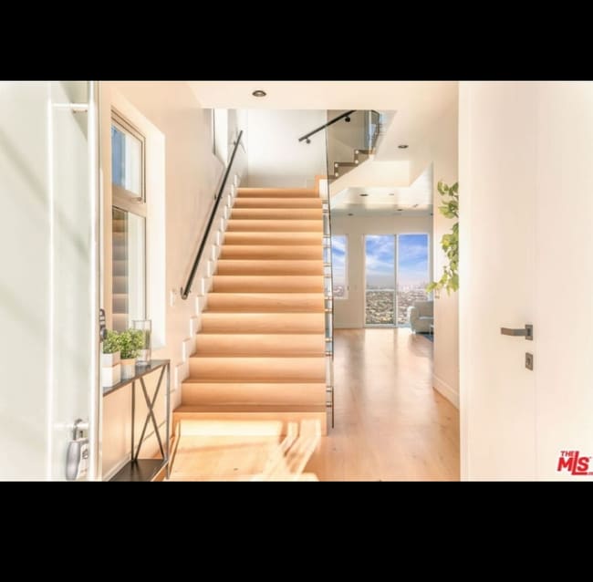 Photo - 1610 Viewmont Dr