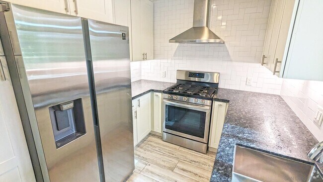 Building Photo - 4163 Marian St Rental