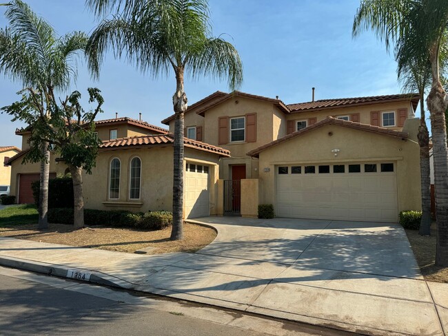 Building Photo - Beautiful Home in the Heart of Perris