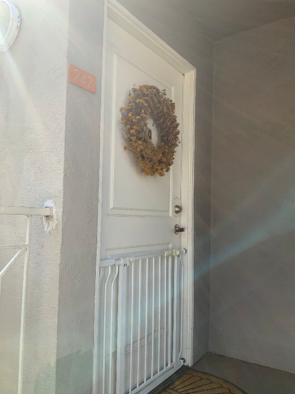 Building Photo - 355 N Maple St