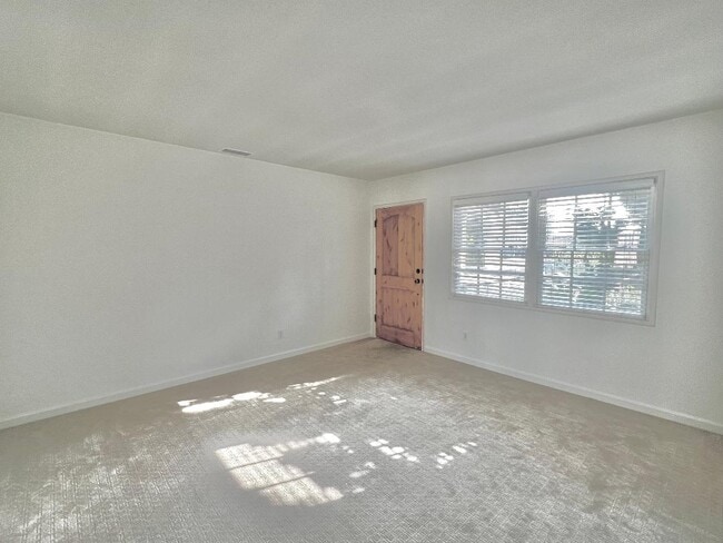 Photo - 4256 Noyes St