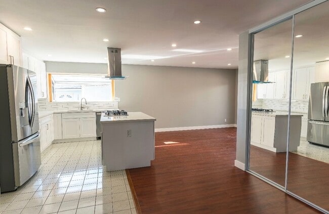 Photo - 2101 187th St