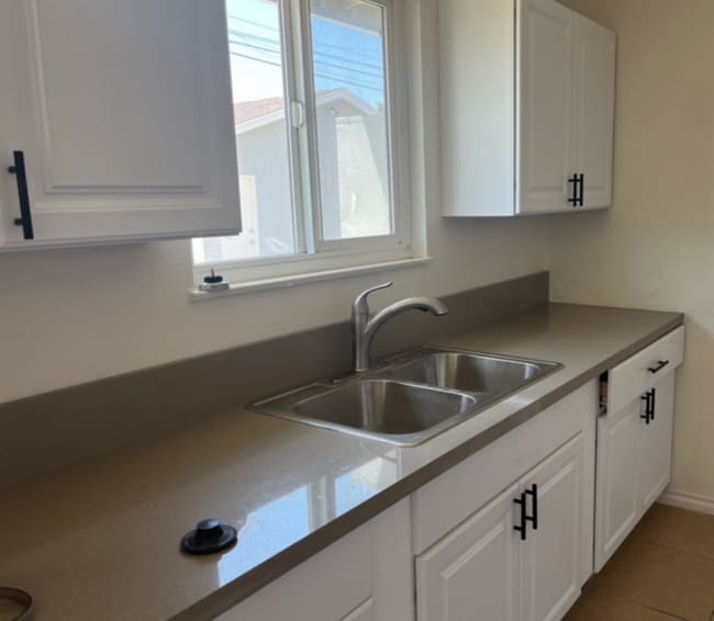 Photo - 1406 Redwood St