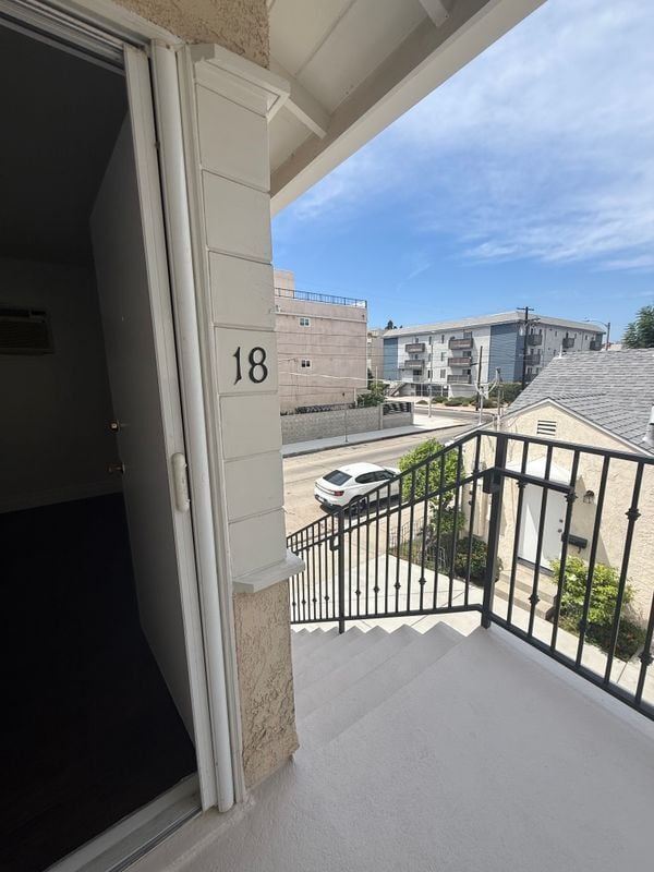 Photo - 11280 Morrison St Unit 1/2