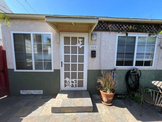QUE - QUE Unit 819 Queenstown Court