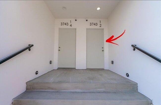 Photo - LANFRANCO(3743) Unit LANFRANCO(3743 1/2)