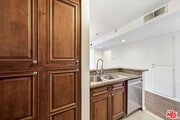 Photo - 909 Croft Ave