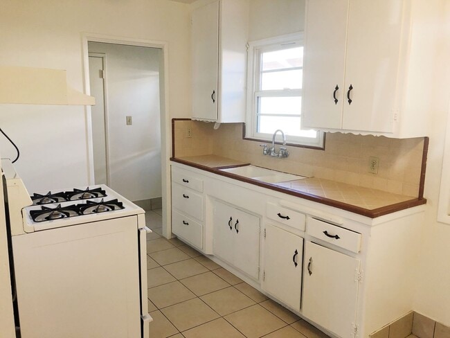 Photo - 5881 Fullerton Ave Unit 5881-B