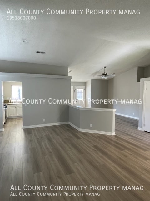 Photo - 31176 Lahontan St