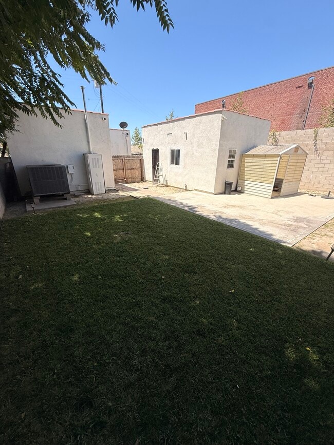 Photo - 415 W Marietta Pl
