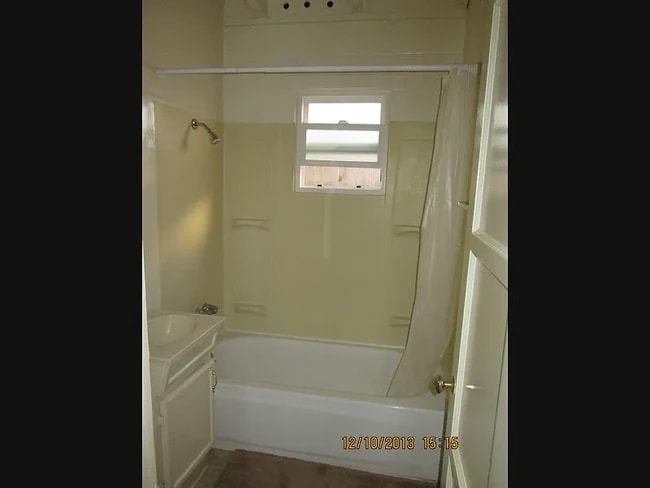 Photo - 221 Highland Dr