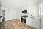Photo - 823 W 78th St Townhome
