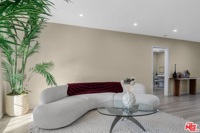 Photo - 3500 Tuller Ave