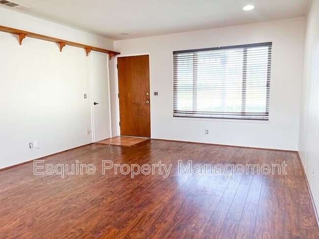 Photo - 1016 Sespe Ave