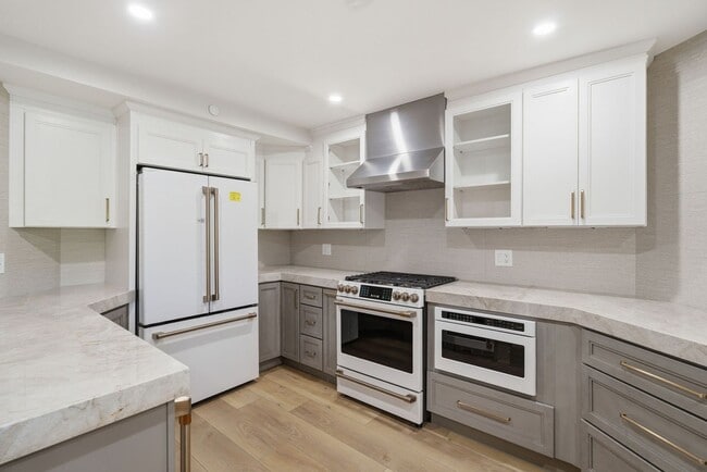 Building Photo - Fully Remodeled Coastal Condo in Villa Balboa | 2 Bed, 2 Bath