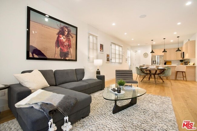 Photo - 418 N Stanley Ave Unit 420