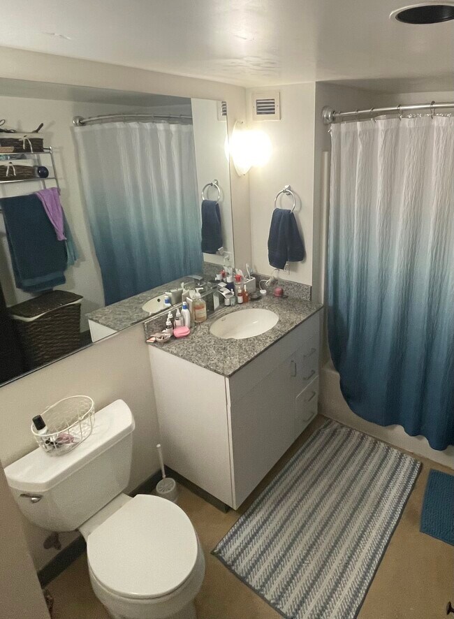 Photo - 425 W Beech St Unit 956