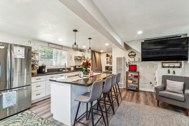Photo - 2472 Deep Creek Dr