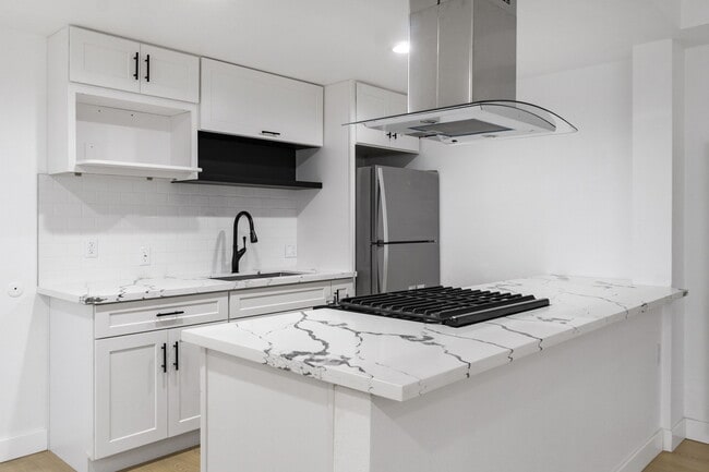 Photo - Torrance Gateway Apartments