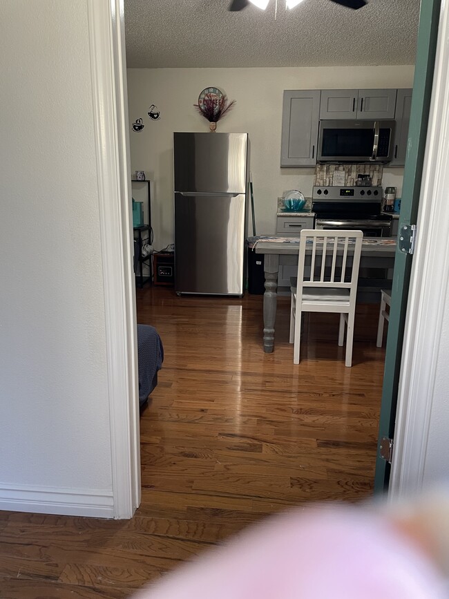 Building Photo - 1373 1st Ave