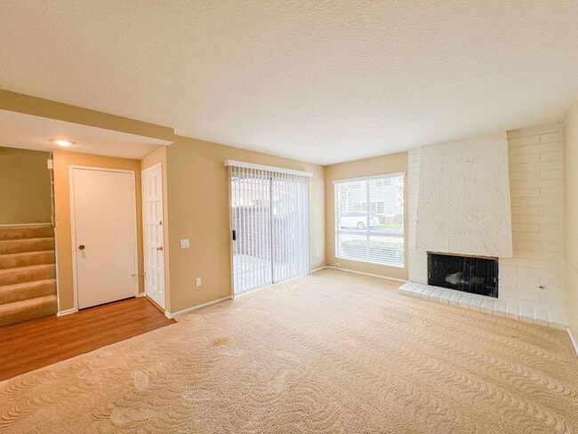 Photo - Cypress 2 Bed Townhome - 2 Car Garage - Gorgeous - Amenities Galore!!!!!