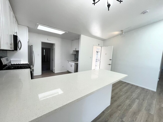 Photo - ***Move in Special 1st month's rent free *...