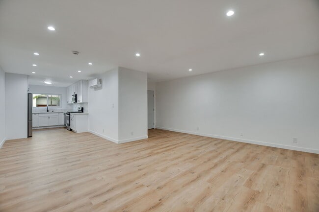 Photo - 2005 21st St Unit 1