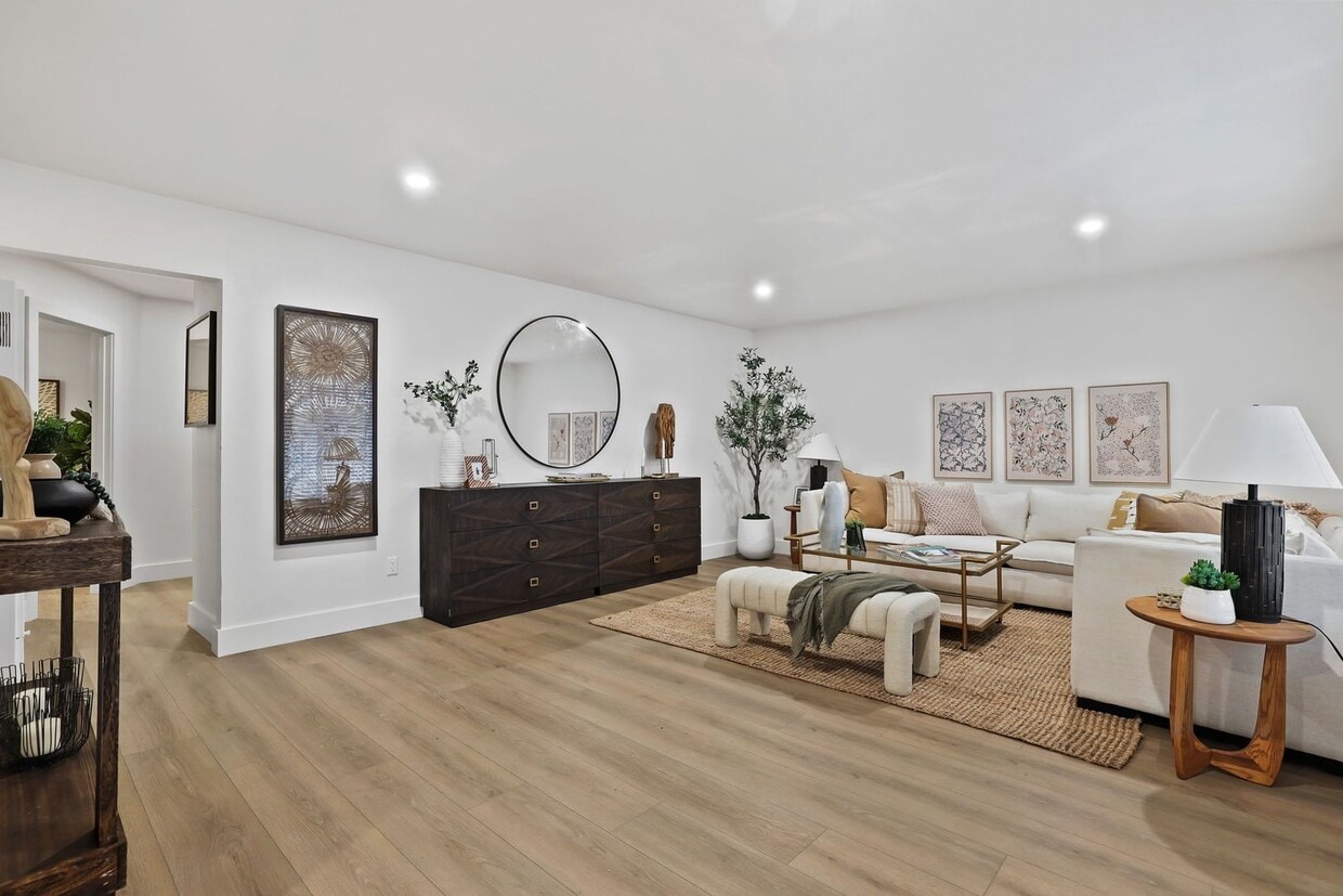 Floor Plan - 2 Bed/ 2 Bath