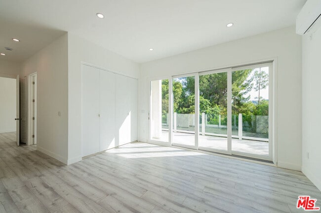 Photo - 4724 El Caballero Dr