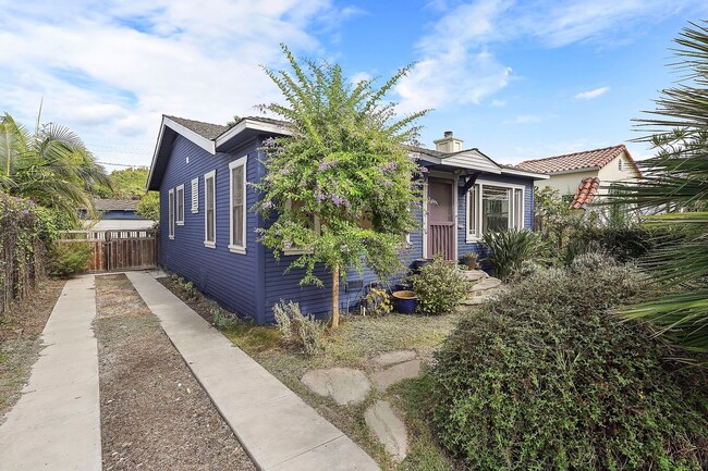 Photo - Enchanting Bungalow w/English Flower Garden in Venice- 2 Bedrooms 1 Bath