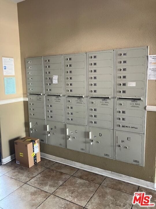 Photo - 1401 S St Andrews Pl Unit 411