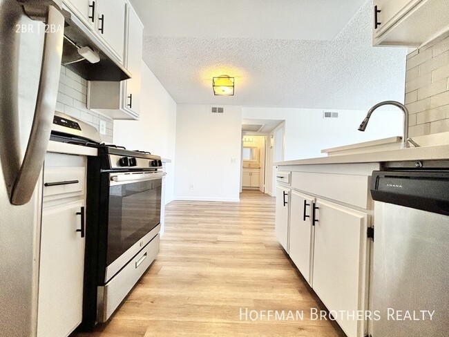 Photo - 11817 Victory Blvd Unit 114