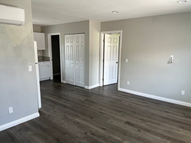 Photo - 830 California Ave