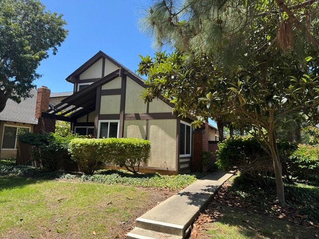 Building Photo - 10626 Escobar Dr