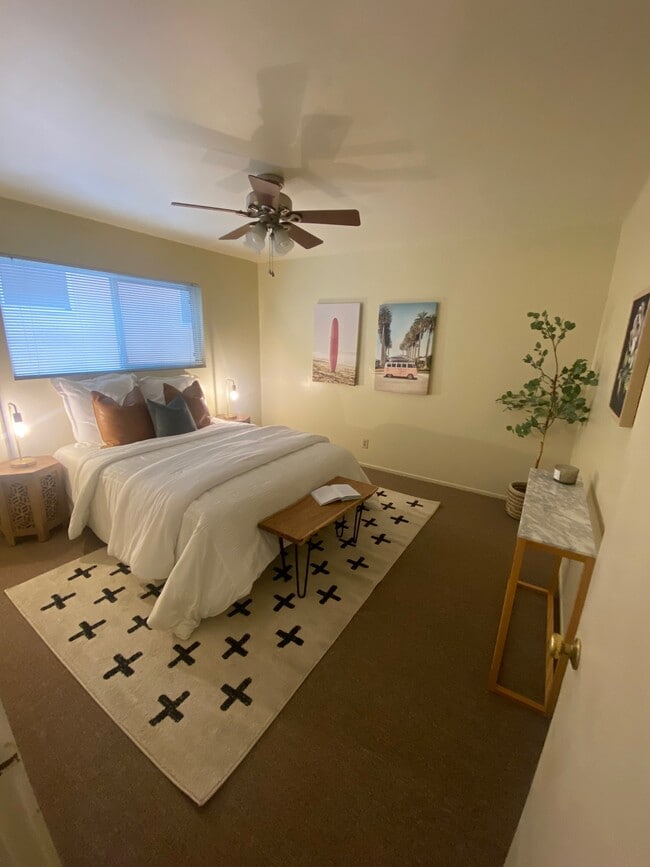 Photo - 1160 E Alosta Ave