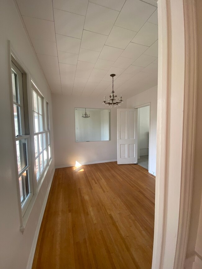 Dinning room/ office - 1206 Beverly Green Dr Apartments